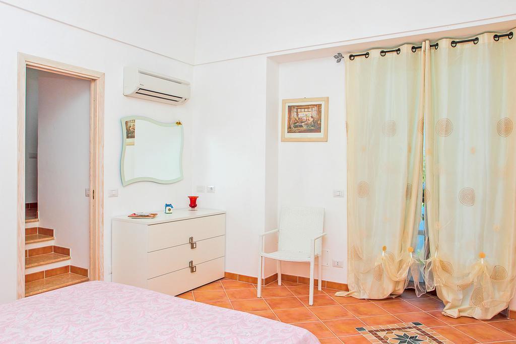 Ferienwohnung Casa Cinque Praiano Zimmer foto